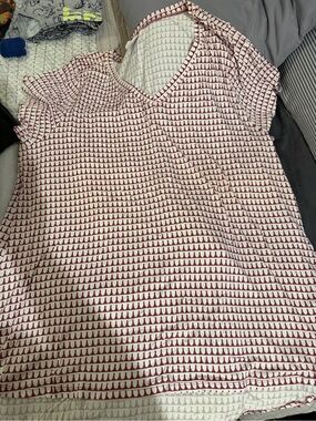 LuLaRoe White and Red Patterned V-Neck Tunic